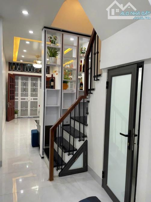 NGUYỄN LƯƠNG BẰNG ĐỐNG ĐA 32m2 4T 6.45 TỶ GẦN HỒ - 1