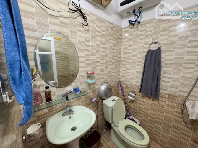 BÁN NHÀ PHỐ ĐỨC GIANG – 35M2 – 3 TẦNG – CÁCH Ô TÔ TRÁNH 20M – CHỈ 5.2 TỶ - 1