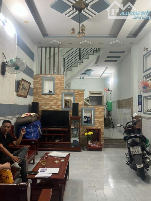 Phạm Văn Chiêu 67m3 5 tỷ, phường 14  Gò Vấp Thái Thành Hàng mới về: - Diện tích khủng  : 4 - 1
