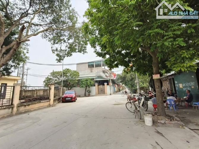 Cần bán đất Dục Tú Đông Anh, khu dân cư đông đúc, gần ngay trục chính, giá 2 tỷ 8 - 1