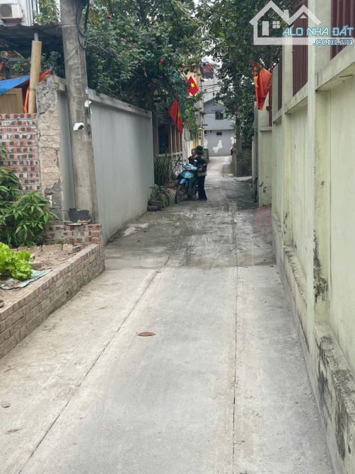 Vừa tiền gần trục chính, cần bán đất Dục Tú Đông Anh, khu dân cư đông đúc, giá 3 tỷ 35 - 1