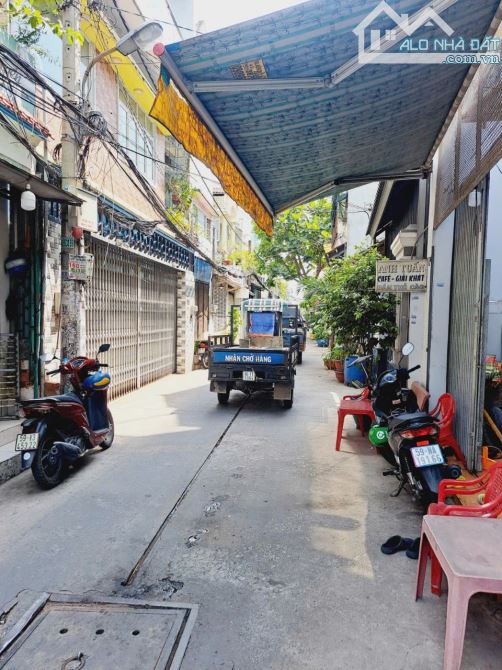 Bình Tân, Hẻm 6m ô tô thông, Nhà  đẹp 5 tầng,60m2, Nở  hậu, giá rẻ. - 1