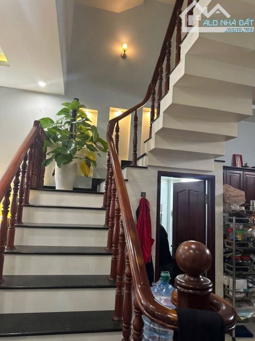 Nhà 3 tầng đông hoà dĩ sát làng đại học quốc gia - 1