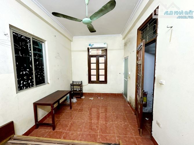 Cần bán gấp nhà phân lô phố Lê văn Hiến 45m2, 5T, lô góc, ô tô, kinh doanh - 1