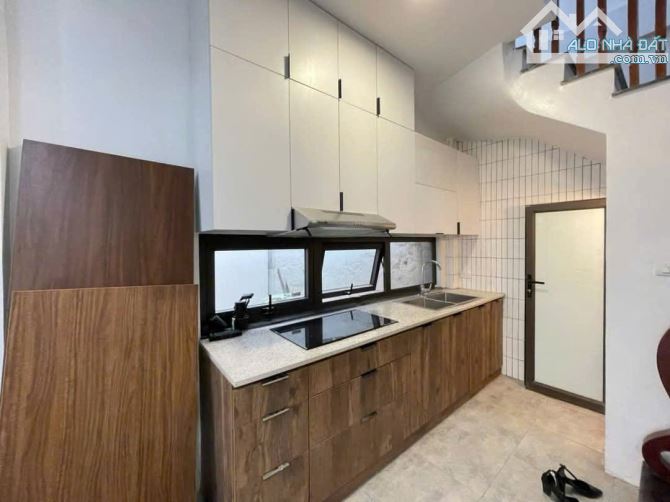 Gốc Đề Hoàng Mai – Nhà Đẹp Ở Ngay – Lô Góc – 42m 5 Tầng – Gần Ô Tô, 6,8 Tỷ. - 1