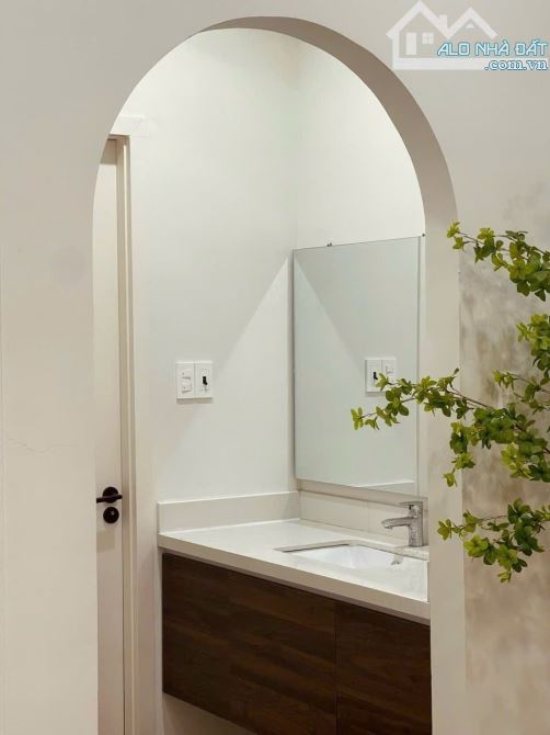 BÁN BIỆT THỰ GẦN BIỂN 3 TẦNG ĐƯỜNG CHU HUY MÂN, SƠN TRÀ- DT 160M2 NGANG 8M. GIÁ 10,5 TỶ TL - 1