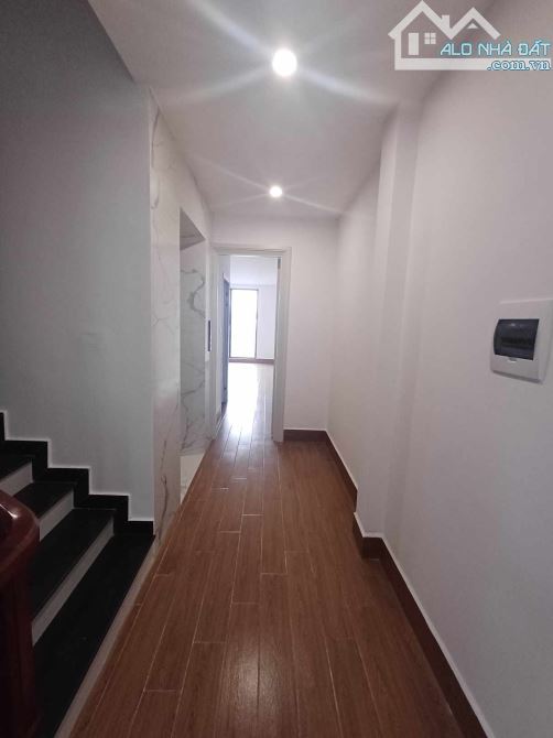 BÁN NHÀ TT LICOLA NGỌC HỒI, MỚI TINH, 5 TẦNG THANG MÁY, GARA Ô TÔ, SỔ NỞ HẬU - 2