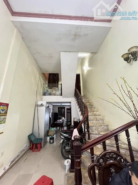 BÁN NHÀ CỰC PHẨM - - TRUNG TÂM NHẤT QUẬN CẦU GIẤY - TIẾP GIÁP BA ĐÌNH - SINH LỜI CỰC CAO - 2