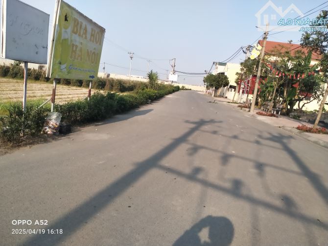 NGUYÊN KHÊ,CHỈ HƠN 3 TỶ - SỞ HỮU NGAY LÔ ĐẤT VỊ TRÍ ĐẸP NGÕ THÔNG, - OTO 7 CHỖ ÀO TẬN NƠI - 2