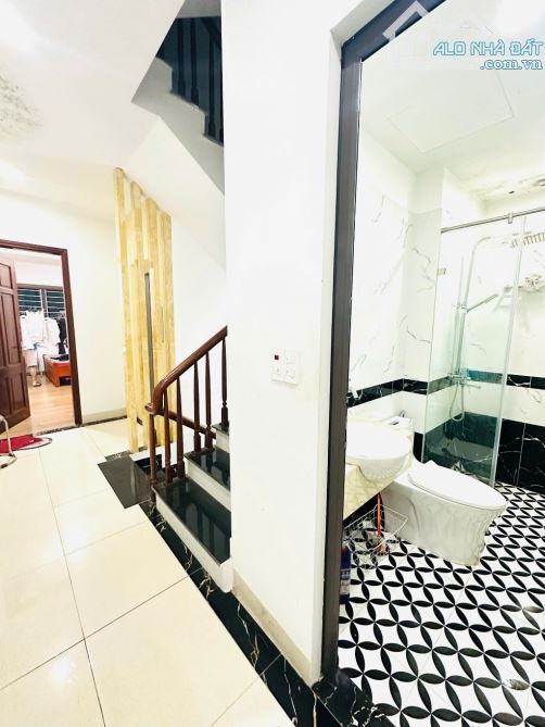 Phố Hoàng Đạo Thành, Ô Tô Tránh, Kinh Doanh, 61m² × 6 Tầng Thang Máy - Nhỉnh 15 tỷ. - 2