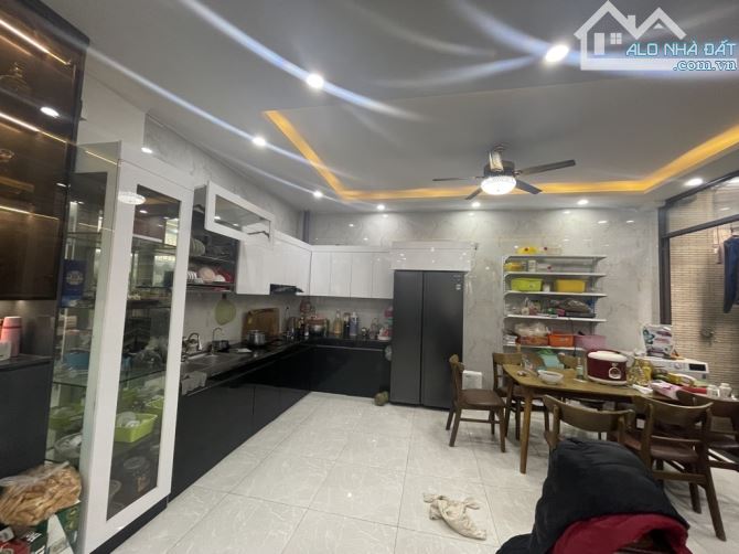 Bán nhà phố Trịnh Đình Cửu , ngõ thông , tương lai mặt phố dt 70m x 5T x 10,5 tỷ - 2