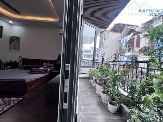 NHÀ ĐẸP- B.Á.N NHÀ THƯỢNG THANH, LONG BIÊN- 68M-MẶT TIỀN 5M- NGÕ Ô TÔ, NỘI THẤT ĐẸP-10.5tỷ - 2