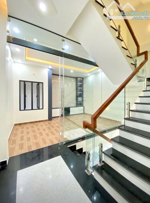 Bán nhà 4 tầng Lâm Tường, Trần Nguyên Hãn, Lê Chân, 67m2, chỉ 5.7tỷ - 2