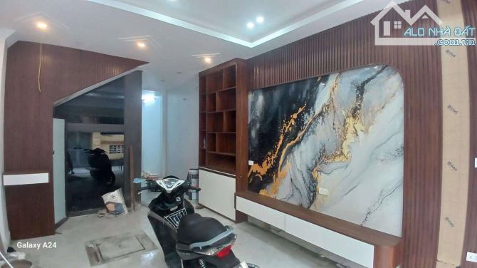 BÁN NHÀ Ô TÔ TRÁNH GARA Ô TÔ - KINH DOANH - GIÁ 7.6 TỶ - 2