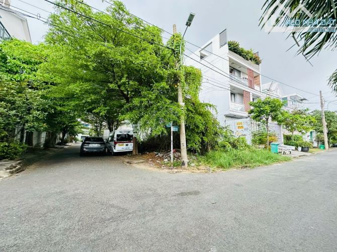 Lô D41 mặt tiền khu Nam Long Phú Thuận Q7. Dt 8x20m - 2