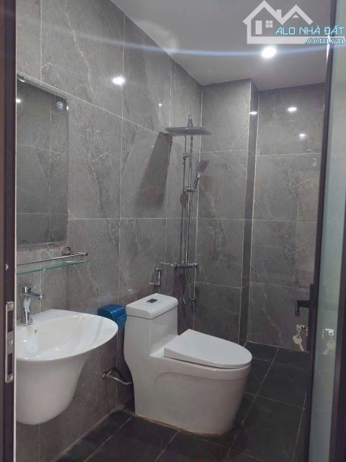 Bán Đất Tặng Nhà 3 Tầng Kiêu Kỵ - Trục Chính Ô Tô Tránh - Nhà Mới đẹp - giá 7.1 tỷ có TL - 2