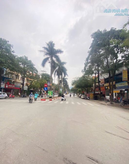BÁN NHÀ NGUYỄN KHUYẾN_PHÂN LÔ Ô TÔ_50M NGANG 5M_CHỈ NHỈNH 10 TỶ - 2
