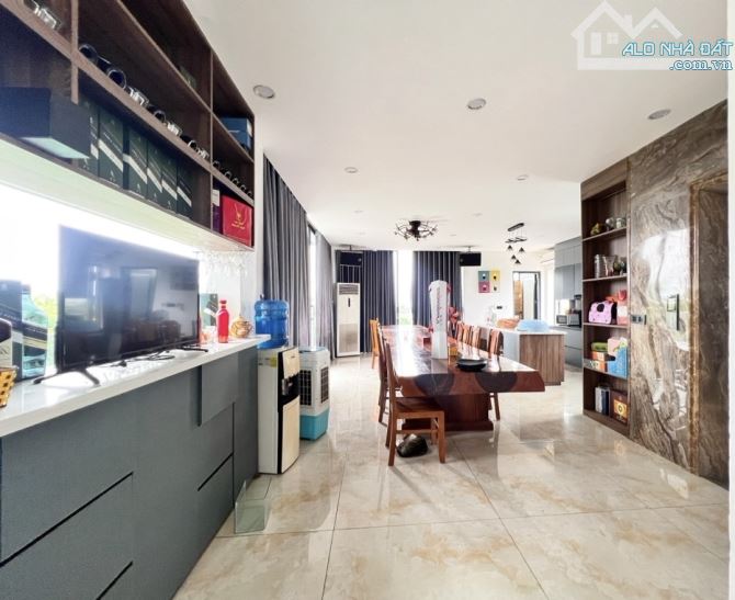 Bán Biệt Thự _Đơn Lập bề thế _ 4 mặt thoáng ,450 m2_5 Tầng , kinh doanh ,Hà phong _Mê linh - 2