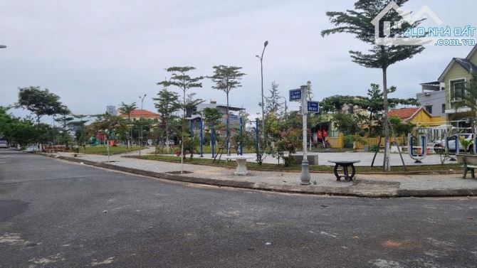 Lô đất đầu tư Hoà Hải, Ngũ Hành Sơn. Nhìn qua công Viên cực đẹp. 3,7tỉ - 2