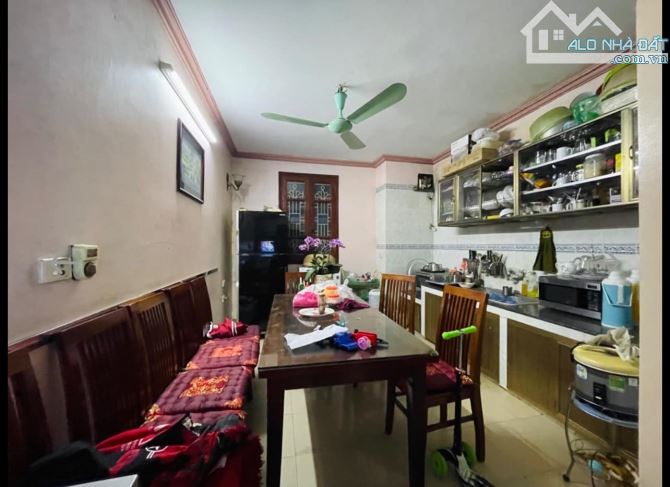 BÁN NHÀ CỰC PHẨM - - TRUNG TÂM NHẤT QUẬN CẦU GIẤY - TIẾP GIÁP BA ĐÌNH - SINH LỜI CỰC CAO - 3