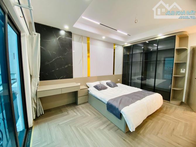 CẦU DIỄN NHÀ 5 TẦNG- FULL NỘI THẤT Ở NGAY - Ô TÔ - KINH DOANH .37M - CHỈ 6,65 TỶ - 3