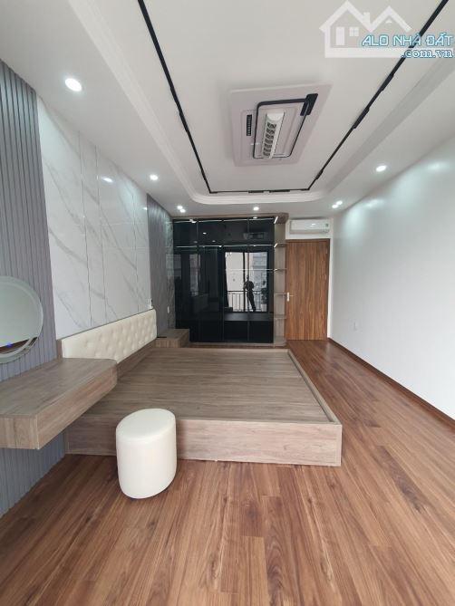 NHÀ MỚI THẠCH BÀN 34M - NGÕ NÔNG - 5 TẦNG 5,3Ty Ô TÔ ĐỖ GẦN - 3