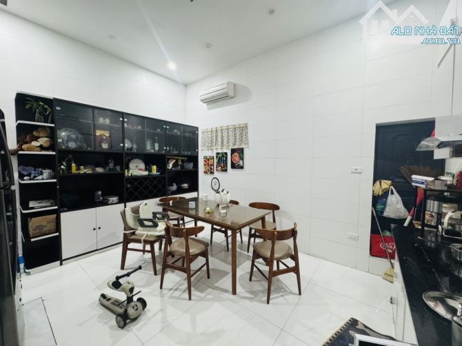 BÁN NHÀ ĐÔNG NGẠC. PHÂN LÔ Ô TÔ ĐỖ CỬA VÀO NHÀ. - 3