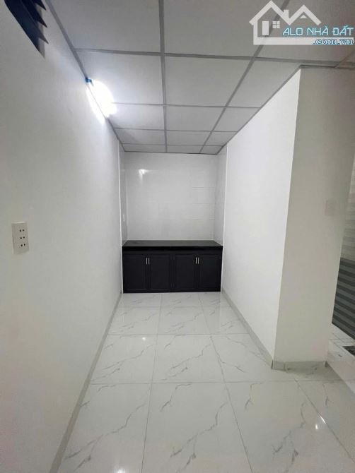 BÁN NHÀ MẶT TIỀN 176 - QUẬN 9 - 2 PHÒNG TRỌ CHO THUÊ - 3