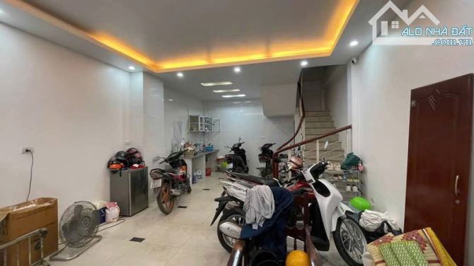 Siêu phẩm nhà đẹp kim giang, mặt ngõ ô tô, mặt tiền gần 5m, 37m2, 3 tầng, 8,85 đồng. - 3