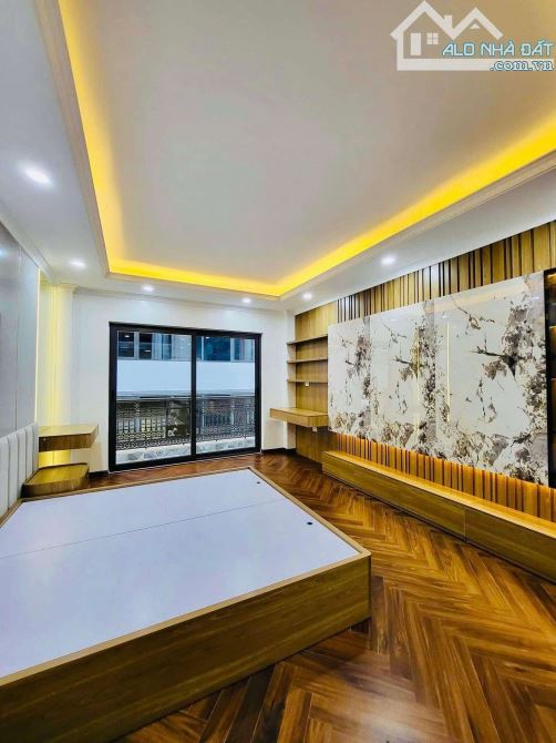 Bán nhà Phố Phùng Chí Kiên, mới 100% ôtô cất trong, thang máy, tặng nội thất xịn, 66M*6T - 3