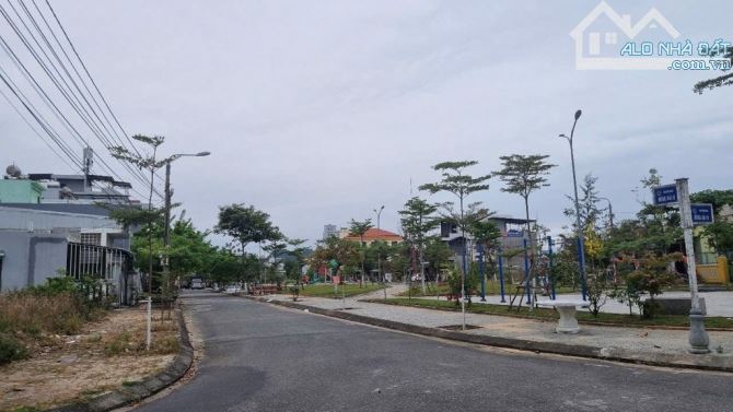 Lô đất đầu tư Hoà Hải, Ngũ Hành Sơn. Nhìn qua công Viên cực đẹp. 3,7tỉ - 3