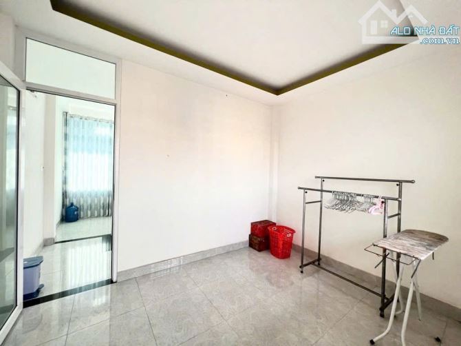 HIỆP BÌNH PHƯỚC - XE HƠI 7 chỗ ngủ nhà 4 PHÒNG NGỦ - 54m2 X3 TẦNG chỉ nhỉnh 5 tỷ - 3