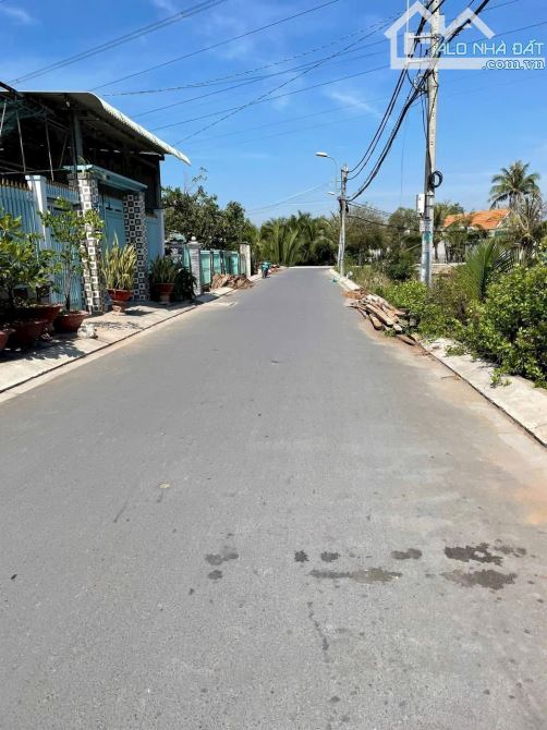 Đất 7tỷ. DT 8 x 37. (270m2) tại Lê Văn Lương. View sông Rạch Tôm - 3