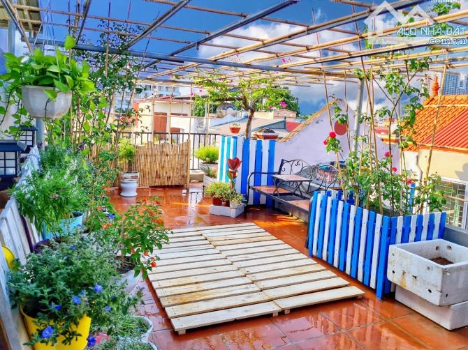 Bán nhà Nguyễn Văn Cừ, Gara ô tô, nội thất đẳng cấp, 10 phút qua nội thành - 4