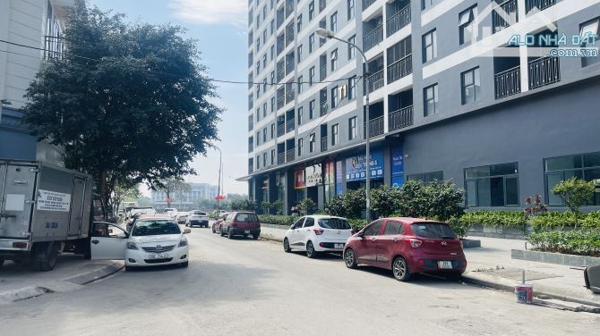 BÁN NHÀ PHÂN LÔ 31HA - 5 TẦNG THANG MÁY - FULL NỘI THẤT. DT: 90M. MT: 6M. Giá 20,5 TỶ. - 2