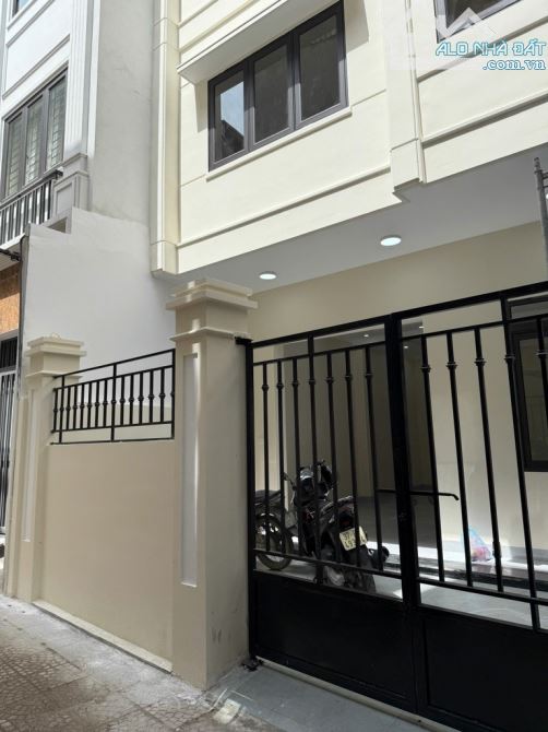 Bán nhà Nguyễn Đình Thi - Tây Hồ 65m2, 4 Tầng, Mt 6m giá 14,6 tỷ. - 4