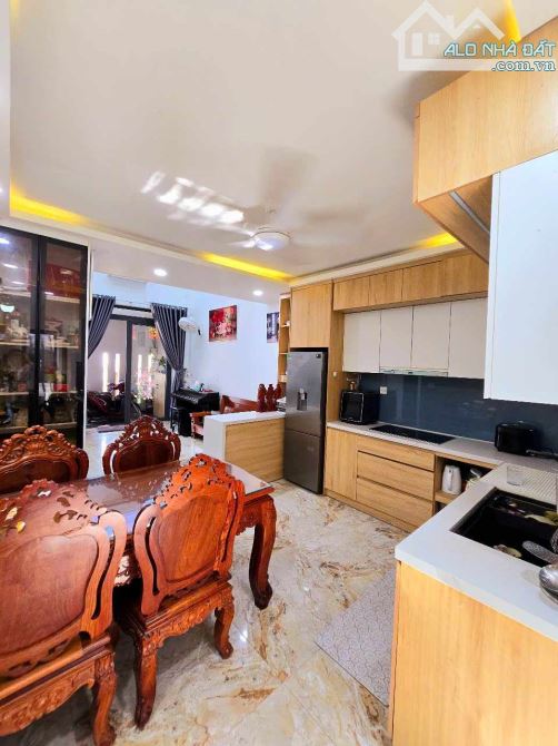 Gấp bán nhà đẹp 2 tầng giá rẻ gần chợ Long Trường Q9 - 4