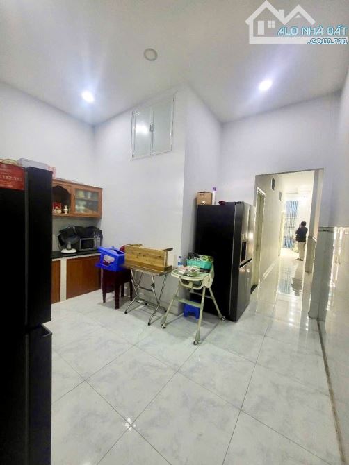 GIÁ TỐT NHẤT PHAN VĂN HỚN - NHÀ 2 MẶT HẺM TRƯỚC SAU - HẺM XE HƠI - 84m2 (4,5x21) Cấp 4 2PN - 4