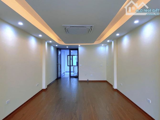 Nhà đệp ở ngay Chùa Láng Đống Đa. Sổ 61m, 7 tầng ngủ MT4m1 Giá 19 tỷ Ngõ ô tô cực đẹp - 4