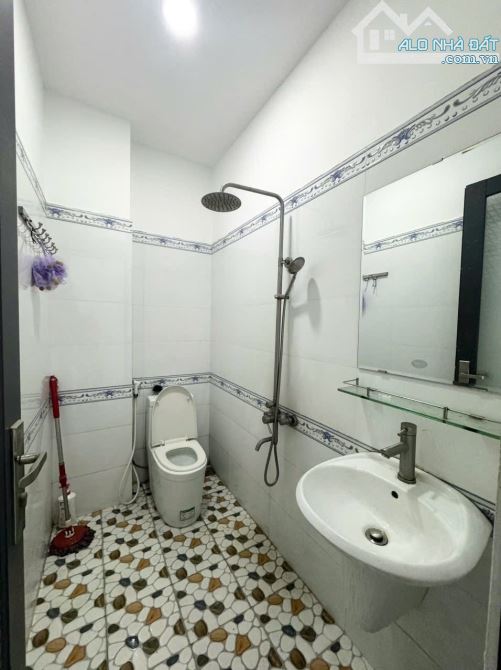 Lê Trọng Tấn Tân Phú 47m2 3 tầng giá nhỉnh 5 tỷ - 4