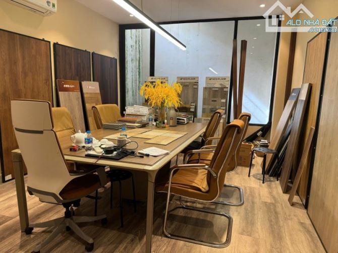Bán nhà Cổ Linh,Long Biên 5 tầng,80m,mt4.3m vỉa hề,oto tránh nhỉnh 24 tỷ - 5