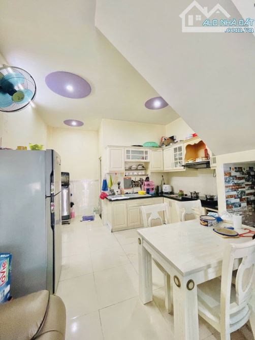 Nhà 3 tầng BTCT Gò Dầu, 55m², hẻm 6m thông, xe hơi vào nhà – giá 6.5 tỷ còn TL - 6