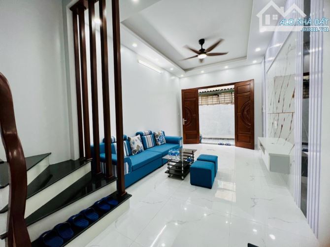 SIÊU HOT ! BÁN NHÀ GẦN XUÂN LA, NGOẠI GIAO ĐOÀN - LÔ GÓC - Ô TÔ ĐỖ - 5 TẦNG - 3,8M MT - 6