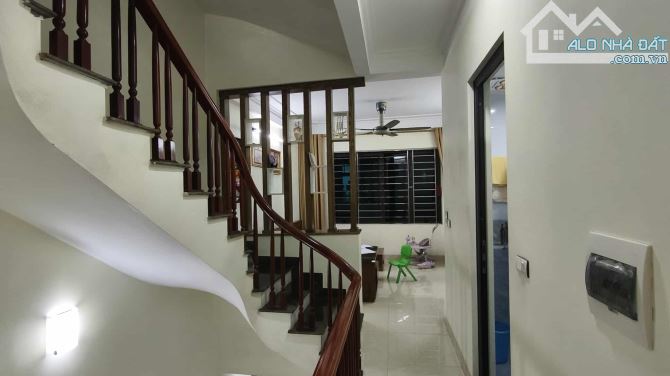 Bán nhà Phúc Đồng 42m x 5 tầng 11 tỷ - 6