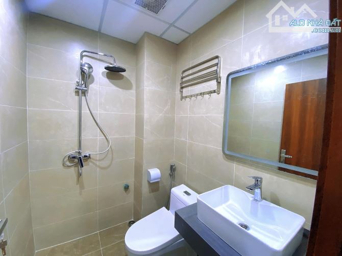 Nhà đệp ở ngay Chùa Láng Đống Đa. Sổ 61m, 7 tầng ngủ MT4m1 Giá 19 tỷ Ngõ ô tô cực đẹp - 6