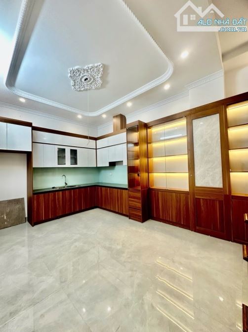 🎯🏰 PHÂN LÔ Ô TÔ - THANG MÁY - 60m *5 TẦNG - NHỈNH 15 TỶ - 7