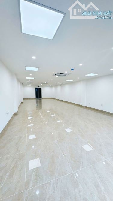 BÁN TOÀ VĂN PHÒNG MẶT PHỐ TÔ VĨNH DIỆN 125m2 x 8T THANG MÁY - MT 6m - 72 TỶ - VỈA HÈ -KD - 8