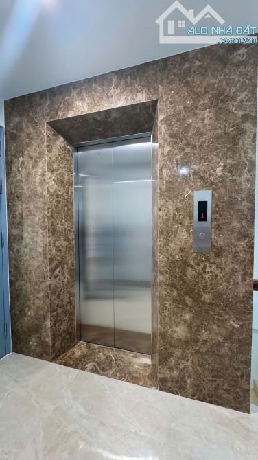 BÁN TOÀ VĂN PHÒNG MẶT PHỐ TÔ VĨNH DIỆN 125m2 x 8T THANG MÁY - MT 6m - 72 TỶ - VỈA HÈ -KD - 9