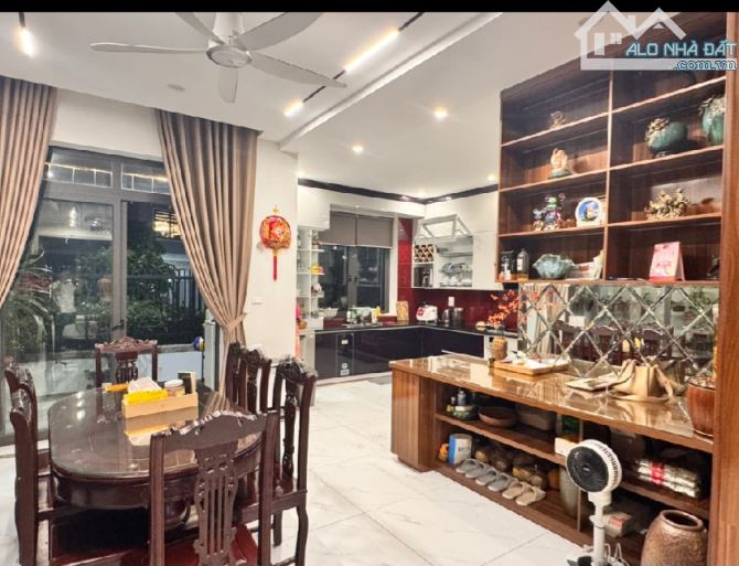40.8 Tỷ/198 M2/ 9.9 M tiền/ Biệt Thự KĐT Chức Năng Tây Mỗ - 9