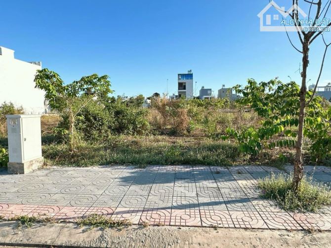 Bán gấp đất ngộp KDT HUD-XDHN 150m2 giá 1tỷ850 ngay Lê Hồng Phong, ra KCN Nhơn Trạch 1.5km - 3